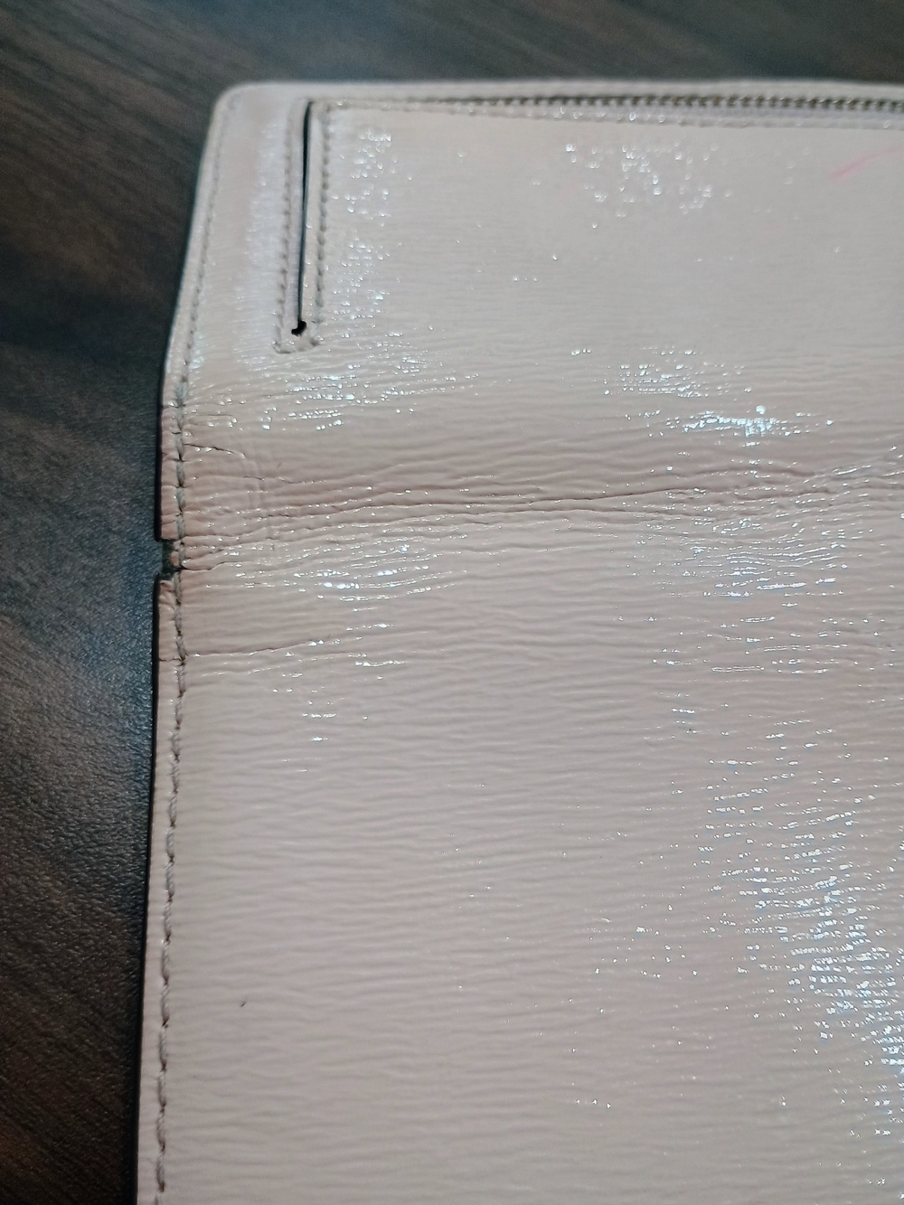 Tory Burch Patent Leather Zip Wallet in Light Cream with Gold Logo - Picture 11 of 12